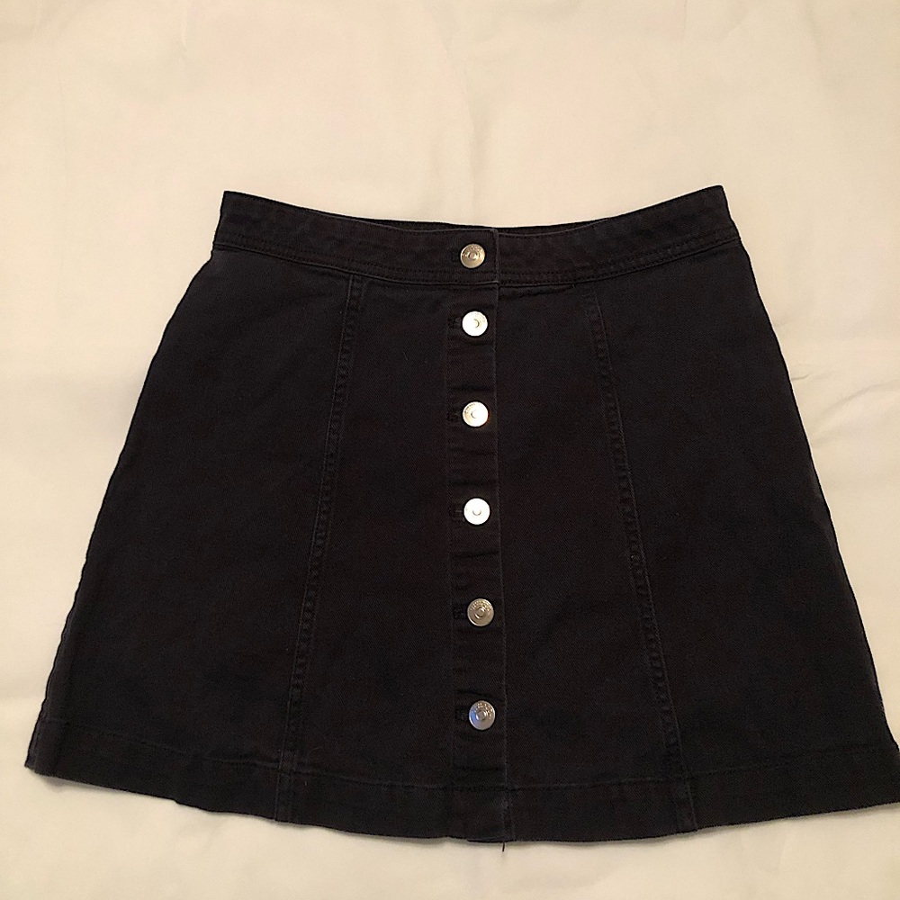 Divided by H&M Black Denim Mini Skirt - Size 4
